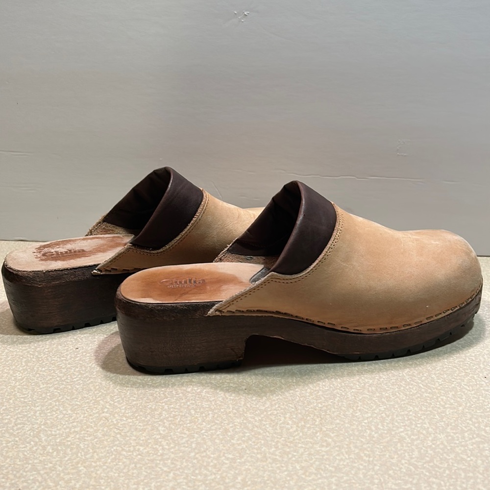 Giulia Italian leather and suede wooden unisex clogs
